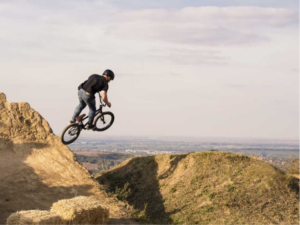 Read more about the article Bicycle Rent in Leh: Exploring the Enchanting Land on Two-Wheel